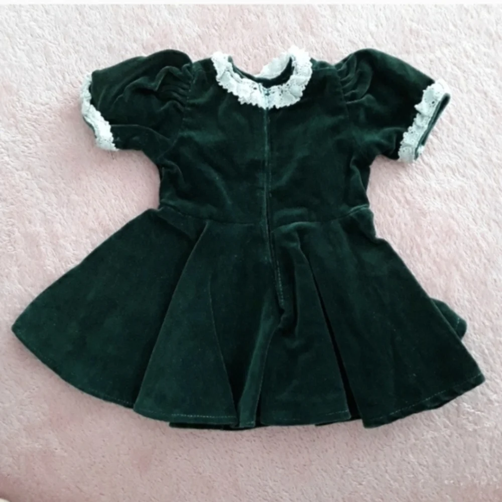RETIRED American Girl Pleasant Company Molly's Evergreen Velvet Christmas Dress